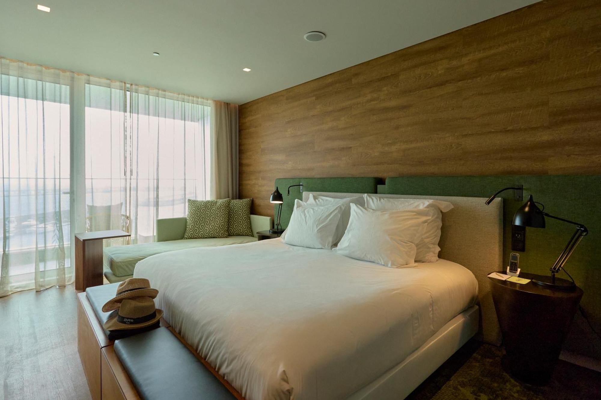 Octant Ponta Delgada Hotel Exterior foto A bedroom at the hotel